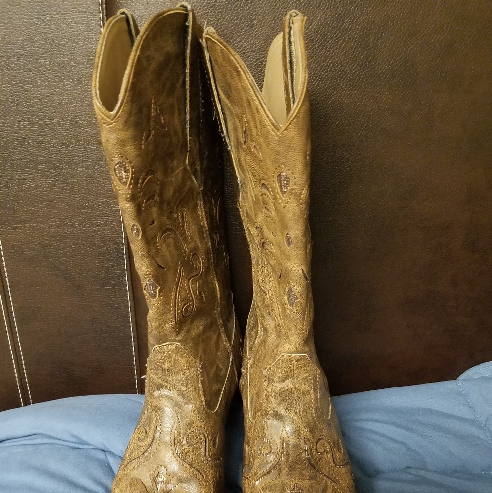 Rumper boots